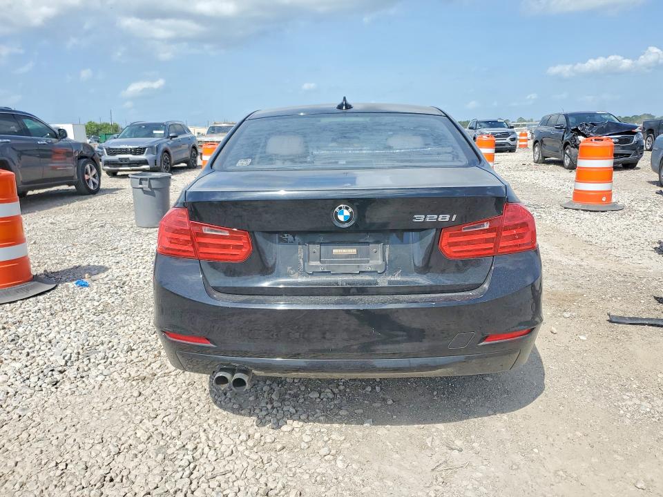 58548326 :رقم المزاد ، WBA3A5G50DNP21465 vin ، 2013 Bmw 328 مزاد بيع