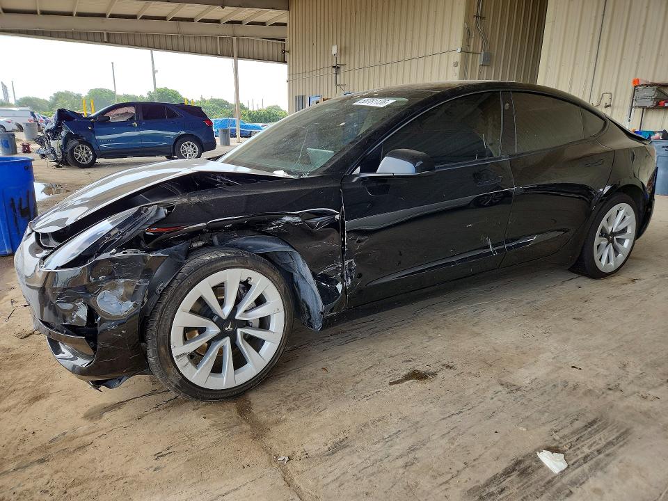 58781136 :رقم المزاد ، 5YJ3E1EB6NF264458 vin ، 2022 Tesla Model 3 مزاد بيع