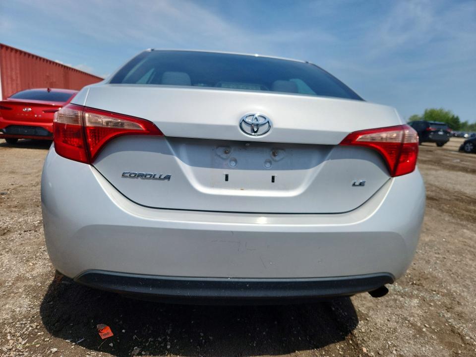 58014736 :رقم المزاد ، 2T1BURHE7JC988905 vin ، 2018 Toyota Corolla مزاد بيع