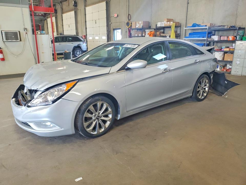 55711636 :رقم المزاد ، 5NPEC4AC0CH425013 vin ، 2012 Hyundai Sonata مزاد بيع