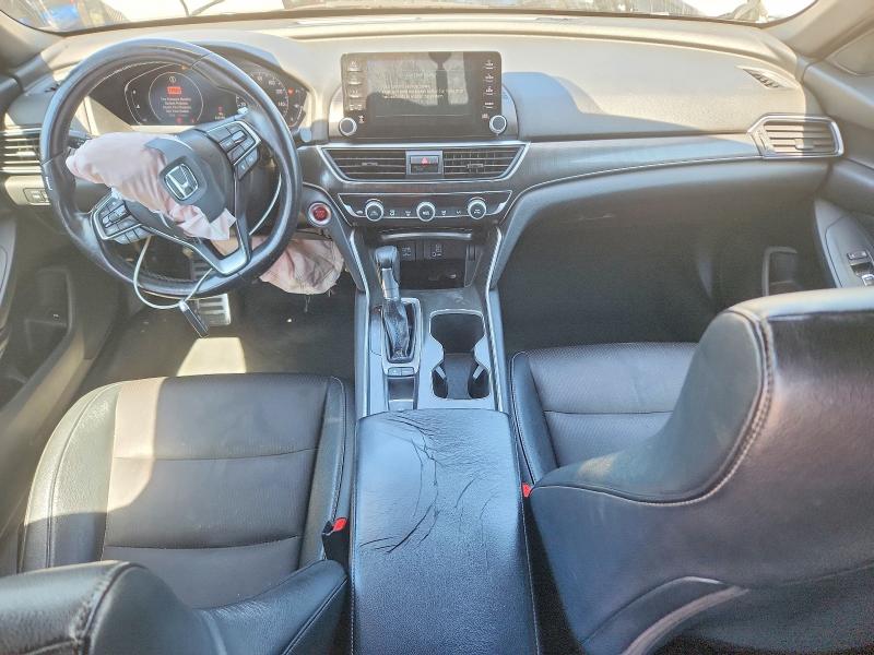 56189016 :رقم المزاد ، 1HGCV1F34JA092121 vin ، 2018 Honda Accord مزاد بيع
