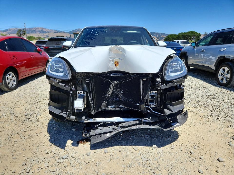 2022 Porsche Cayenne მანქანა იყიდება აუქციონზე, vin: WP1BA2AY2NDA47986, აუქციონის ნომერი: 57189356