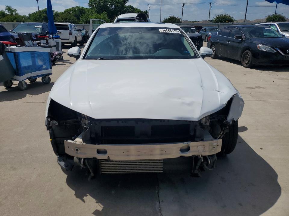 2017 Audi A4 მანქანა იყიდება აუქციონზე, vin: WAUBNAF41HN030064, აუქციონის ნომერი: 56483116
