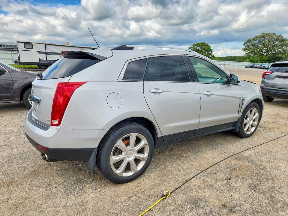 57704296 :رقم المزاد ، 3GYFNGE30FS585181 vin ، 2015 Cadillac Srx مزاد بيع