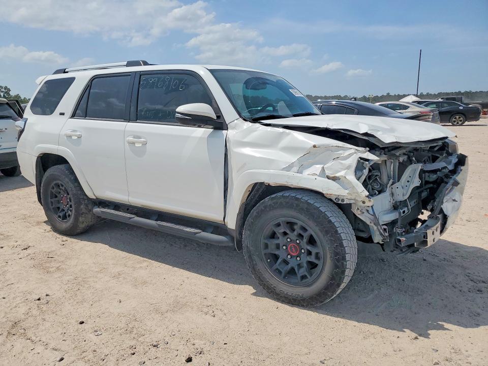 58968106 :رقم المزاد ، JTEFU5JR9R5313875 vin ، 2024 Toyota 4runner مزاد بيع