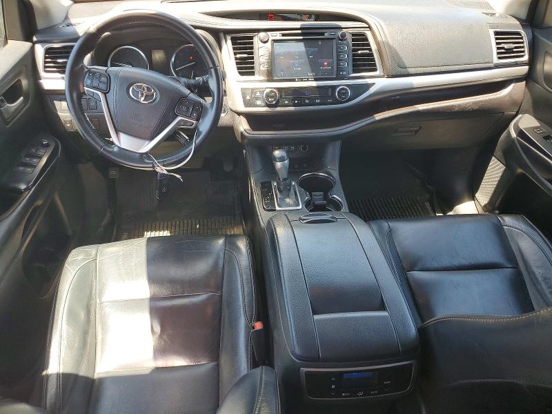 55781226 :رقم المزاد ، 5TDJZRFHXJS556651 vin ، 2018 Toyota Highlander مزاد بيع