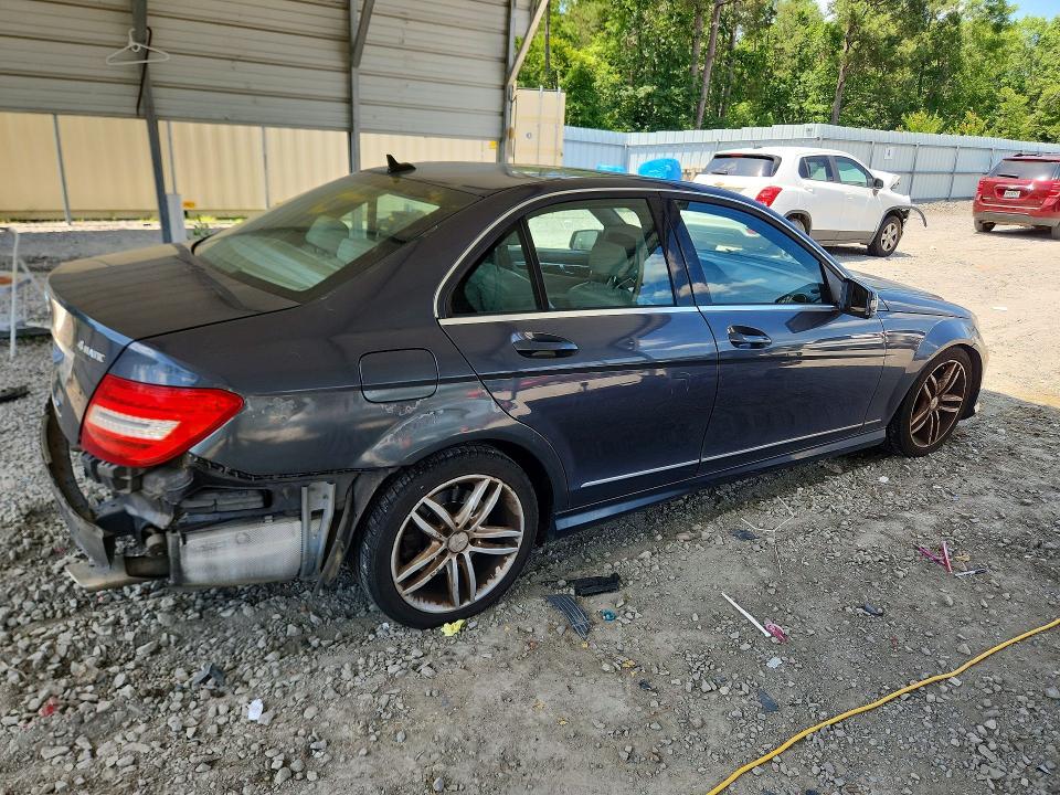 Продажа на аукционе авто 2013 Mercedes-benz C, vin: WDDGF8AB4DR288527, номер лота: 56990856