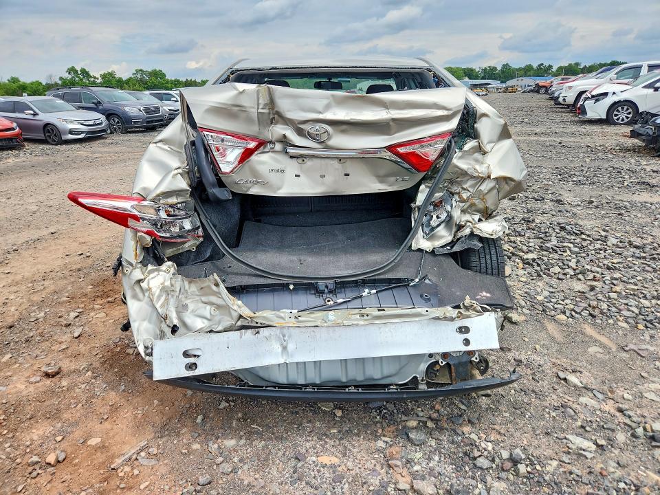 2016 Toyota Camry მანქანა იყიდება აუქციონზე, vin: 4T4BF1FK7GR560107, აუქციონის ნომერი: 57551846