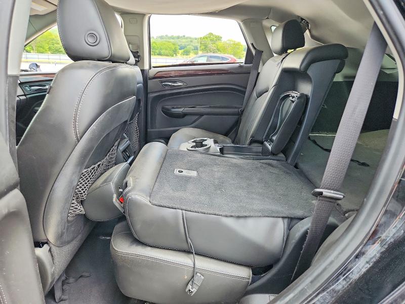58323616 :رقم المزاد ، 3GYFNCE34FS571888 vin ، 2015 Cadillac Srx مزاد بيع