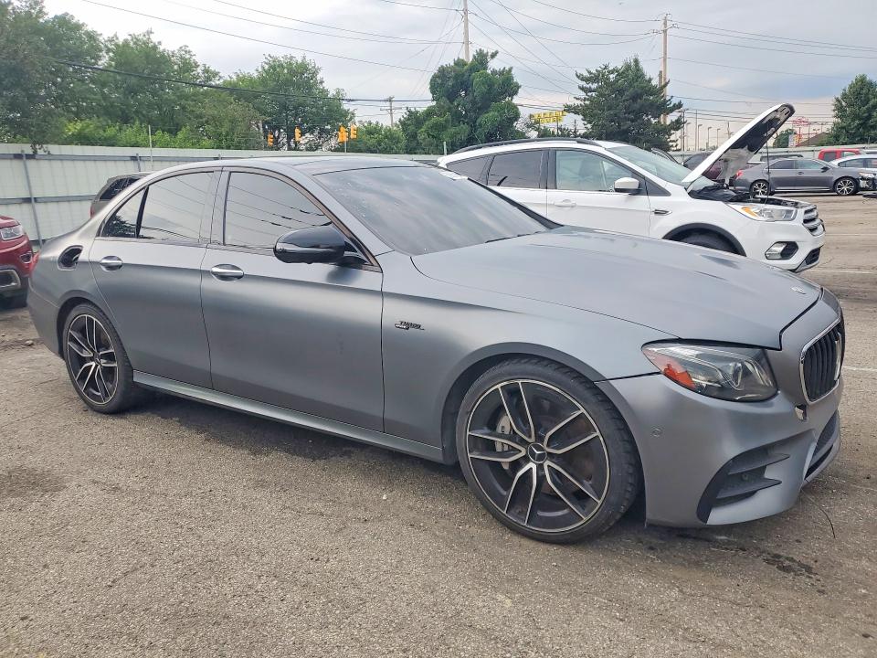 58866446 :رقم المزاد ، WDDZF6BB7KA622055 vin ، 2019 Mercedes-benz E مزاد بيع