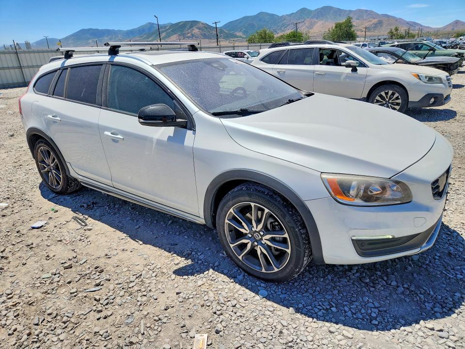Продажа на аукционе авто 2016 Volvo V60 Cross Country, vin: YV4612HK7G1003343, номер лота: 58063726