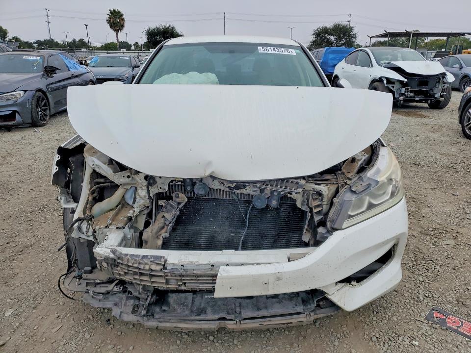 56143576 :رقم المزاد ، 1HGCR2F36HA223358 vin ، 2017 Honda Accord مزاد بيع
