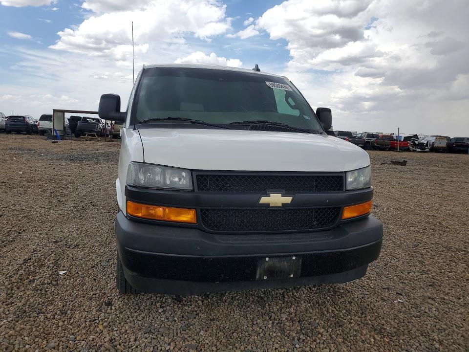 59533436 :رقم المزاد ، 1GCWGAFP8M1219630 vin ، 2021 Chevrolet Express G2500 مزاد بيع