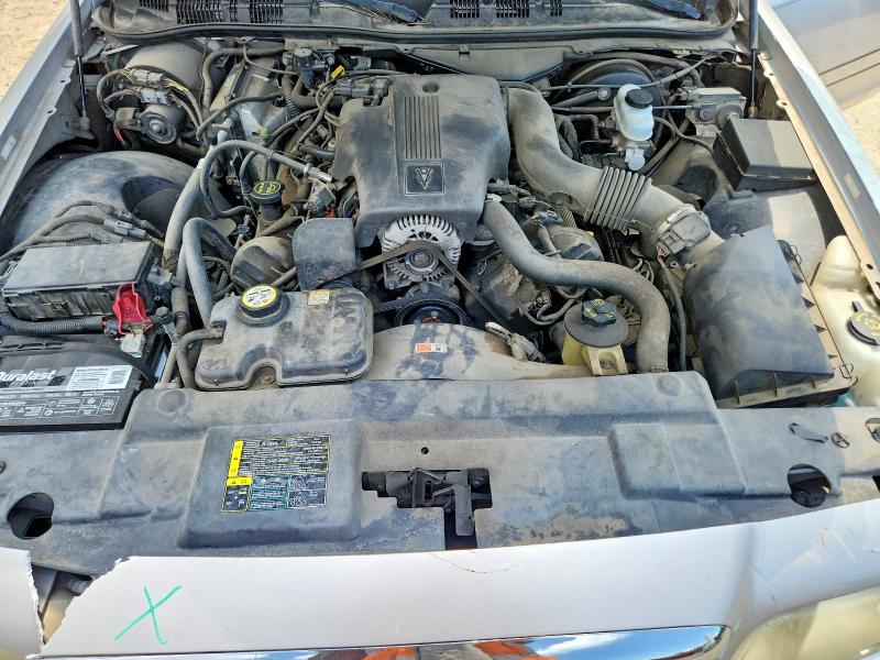 56141596 :رقم المزاد ، 2FAHP74W04X142660 vin ، 2004 Ford Crown Victoria مزاد بيع