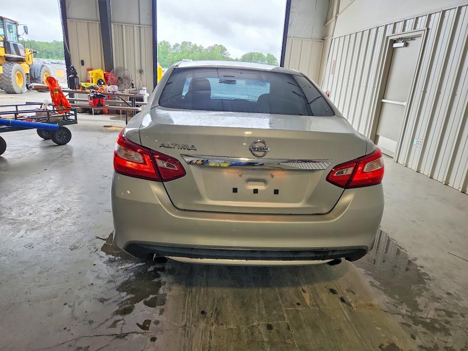 Auction sale of the 2017 Nissan Altima, vin: 1N4AL3APXHN322089, lot number: 58068836