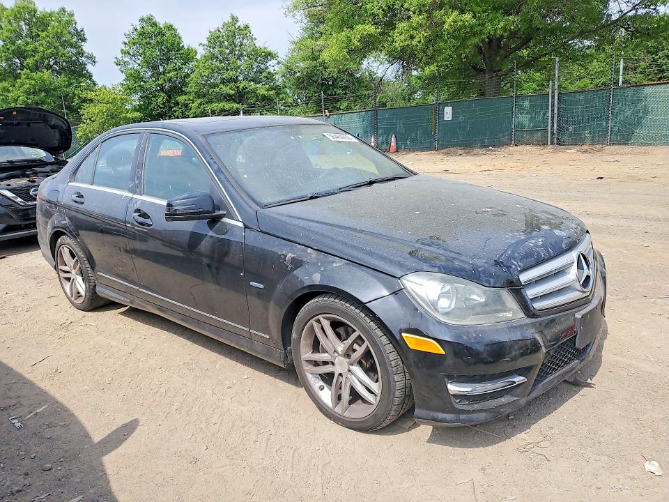 2012 Mercedes-benz C მანქანა იყიდება აუქციონზე, vin: WDDGF4HBXCA622829, აუქციონის ნომერი: 56464266