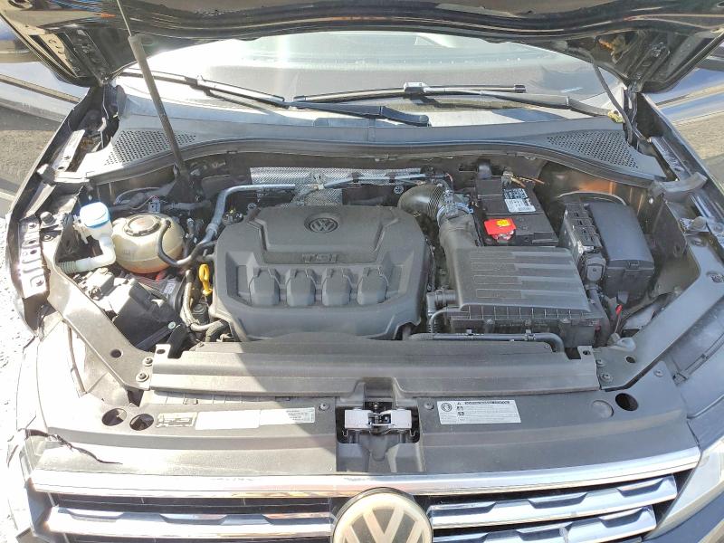 Продажа на аукционе авто 2018 Volkswagen Tiguan, vin: 3VV2B7AX3JM219896, номер лота: 58411046