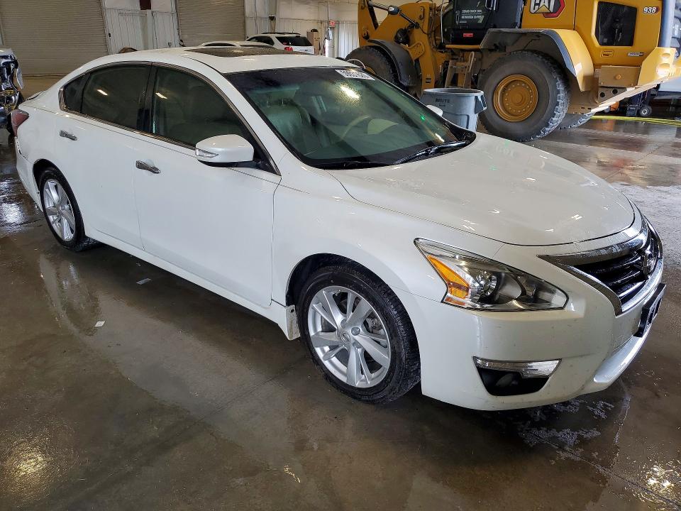2014 Nissan Altima მანქანა იყიდება აუქციონზე, vin: 1N4AL3AP1EN237718, აუქციონის ნომერი: 59031626