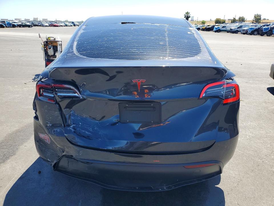 2024 Tesla Model Y მანქანა იყიდება აუქციონზე, vin: 7SAYGDED6RF097322, აუქციონის ნომერი: 56325986