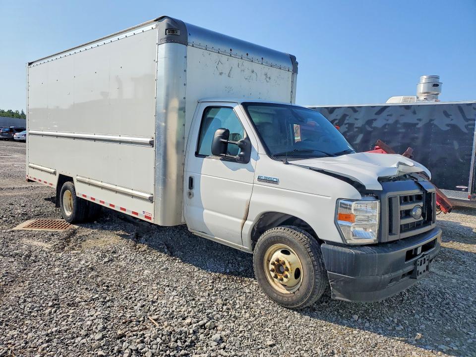 59008706 :رقم المزاد ، 1FDWE3FN6NDC09030 vin ، 2022 Ford Econoline مزاد بيع