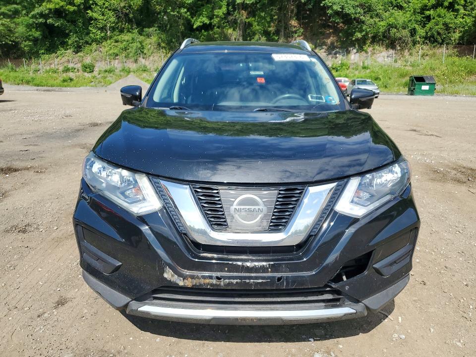 2017 Nissan Rogue მანქანა იყიდება აუქციონზე, vin: 5N1AT2MV0HC860497, აუქციონის ნომერი: 57357316