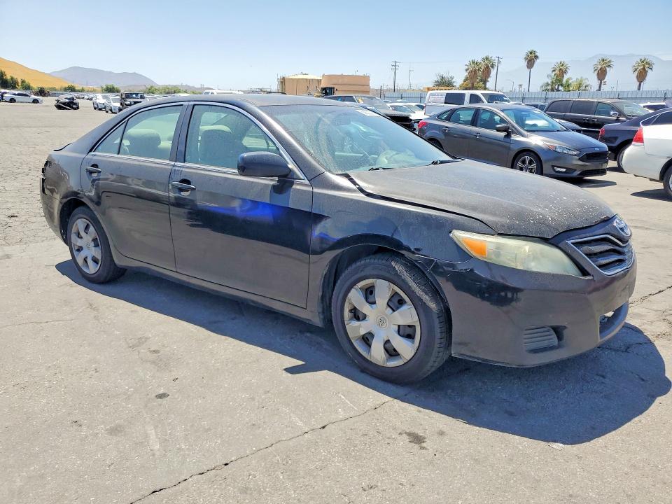 55632276 :رقم المزاد ، 4T4BF3EK4BR118617 vin ، 2011 Toyota Camry مزاد بيع