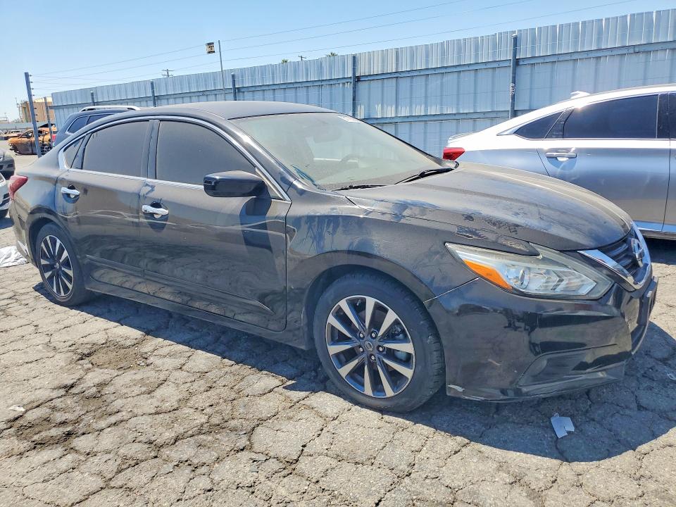 57702616 :رقم المزاد ، 1N4AL3AP0JC282137 vin ، 2018 Nissan Altima مزاد بيع