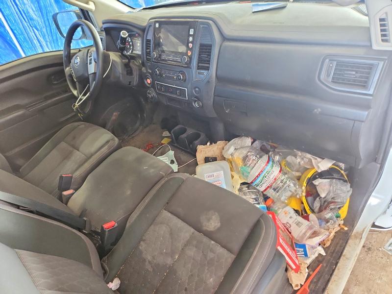 56785506 :رقم المزاد ، 1N6AA1CC3NN107063 vin ، 2022 Nissan Titan مزاد بيع