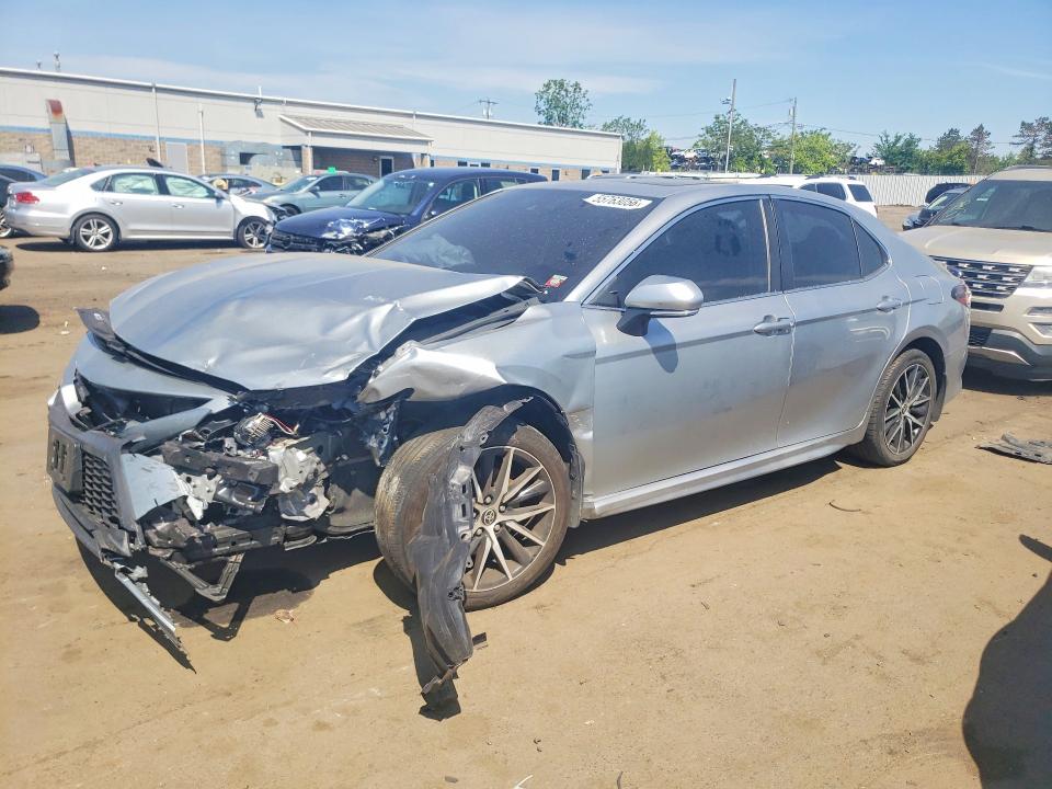 2022 Toyota Camry მანქანა იყიდება აუქციონზე, vin: 4T1T11AK9NU618686, აუქციონის ნომერი: 55763056