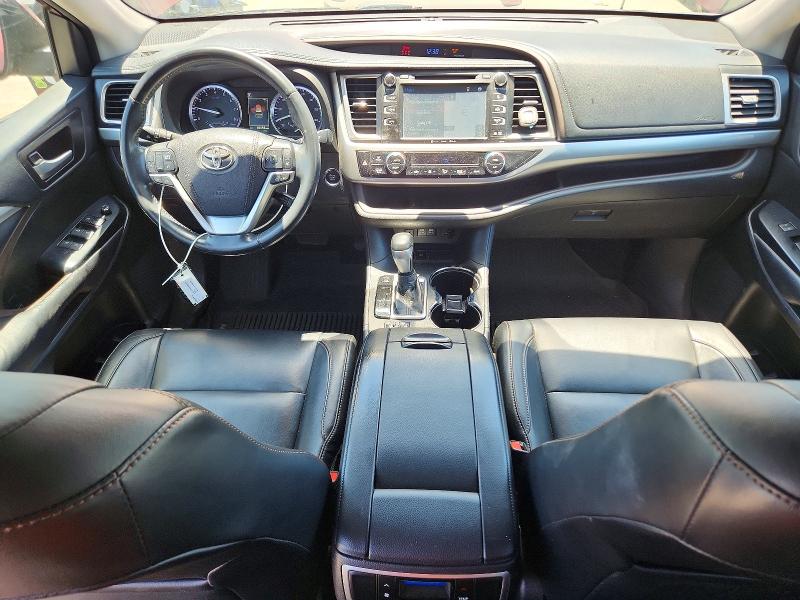 58413366 :رقم المزاد ، 5TDKZRFH8JS275629 vin ، 2018 Toyota Highlander مزاد بيع
