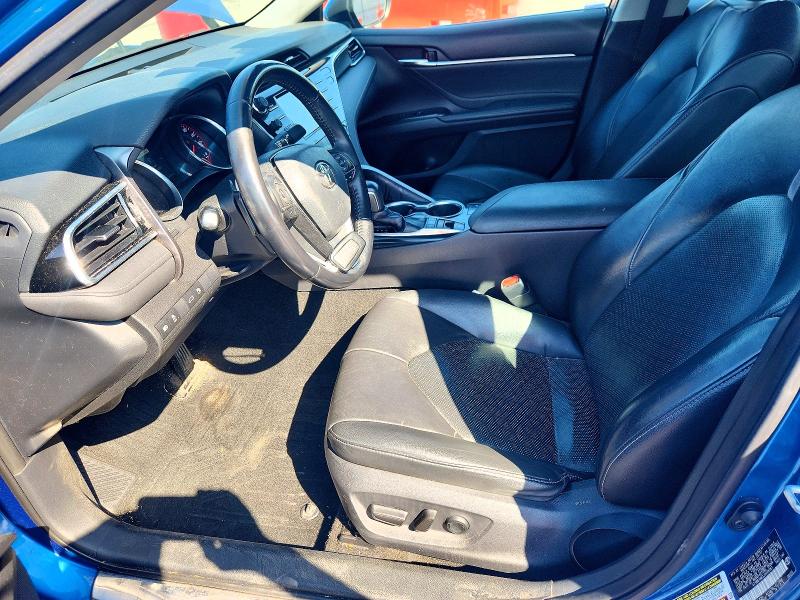 55405846 :رقم المزاد ، 4T1B61HK3JU008361 vin ، 2018 Toyota Camry مزاد بيع