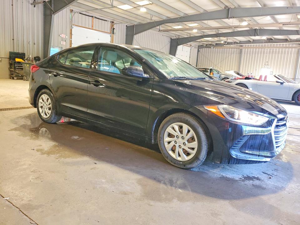 55690416 :رقم المزاد ، 5NPD74LF7HH050042 vin ، 2017 Hyundai Elantra مزاد بيع