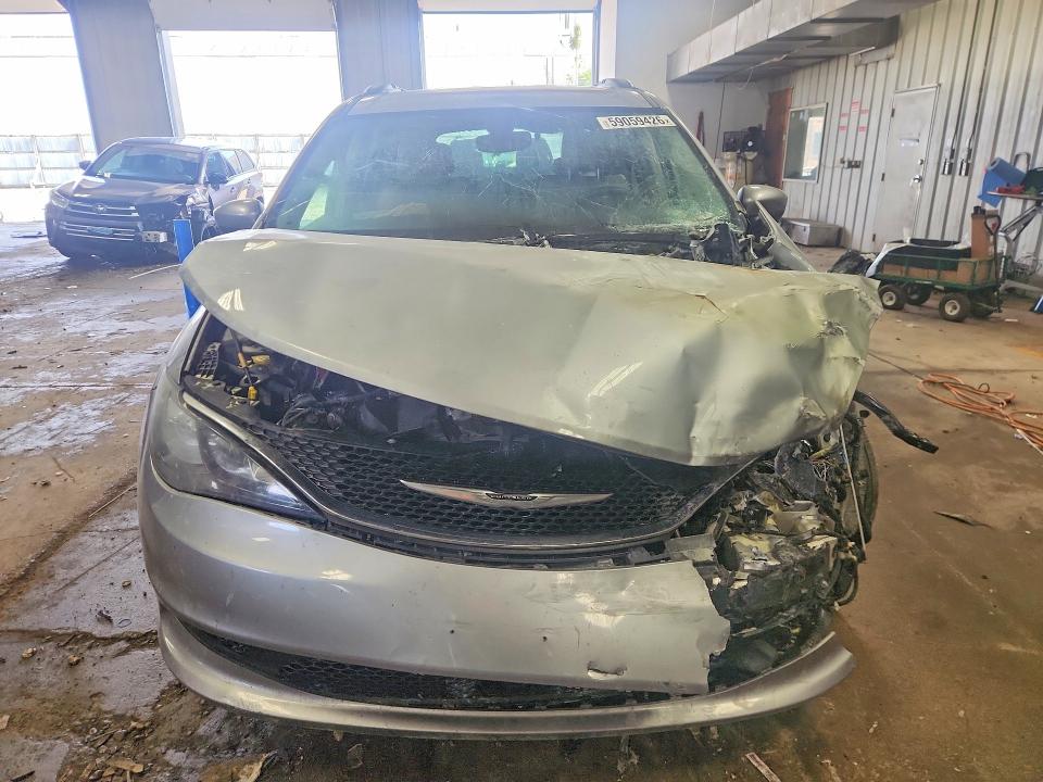 59059426 :رقم المزاد ، 2C4RC1DG0MR521100 vin ، 2021 Chrysler Voyager مزاد بيع