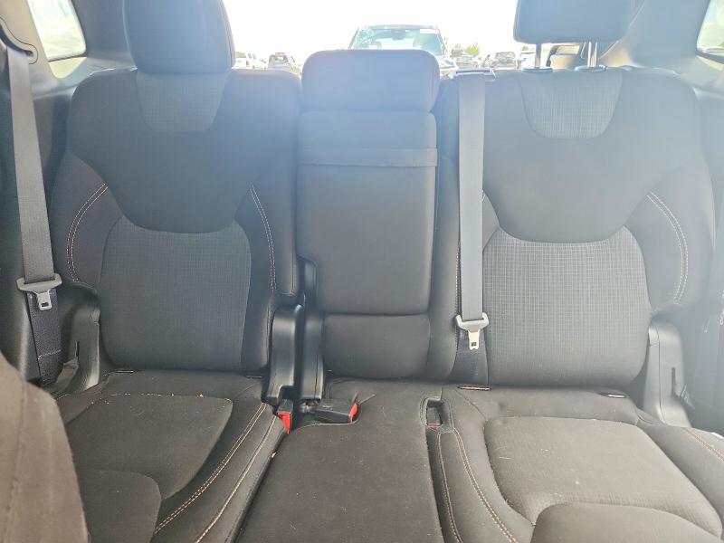 58049896 :رقم المزاد ، 1C4PJLCB0GW237928 vin ، 2016 Jeep Cherokee مزاد بيع