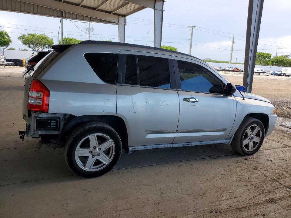 58036916 :رقم المزاد ، 1J4NT4FB8AD600301 vin ، 2010 Jeep Compass مزاد بيع