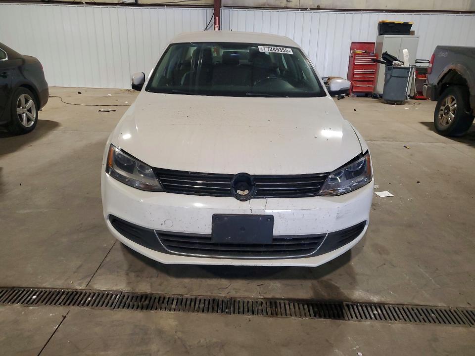 2014 Volkswagen Jetta მანქანა იყიდება აუქციონზე, vin: 3VWD07AJ5EM371092, აუქციონის ნომერი: 77249355