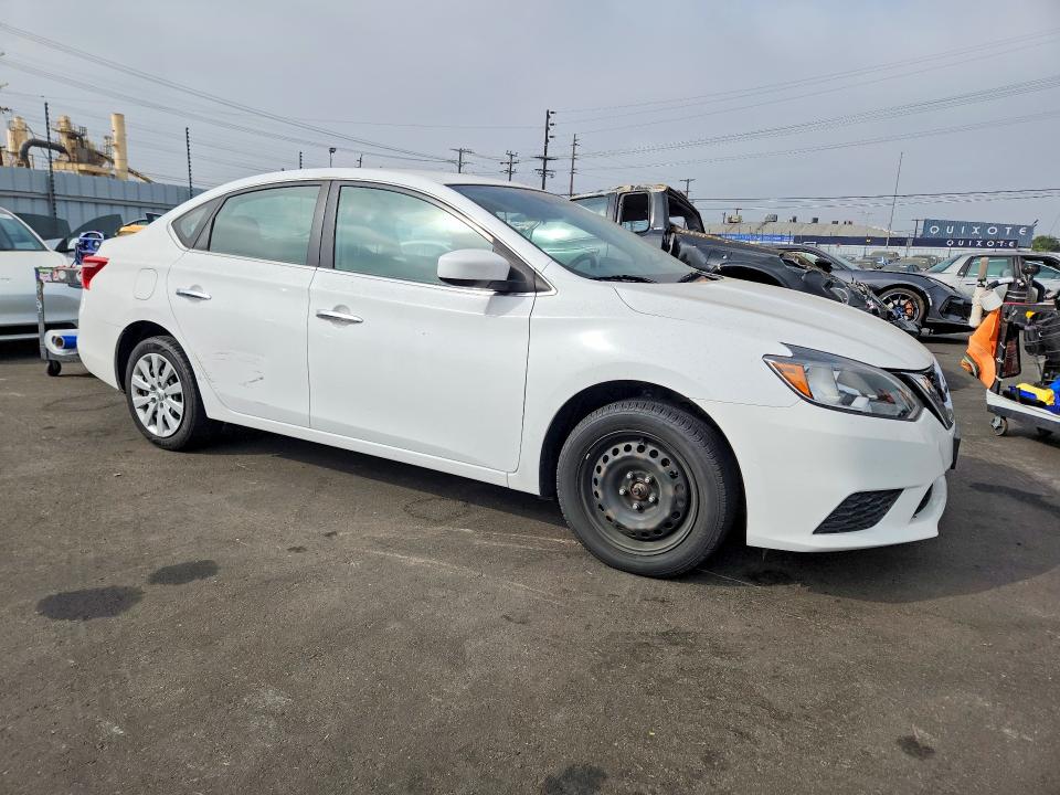 56154996 :رقم المزاد ، 3N1AB7AP9HY379393 vin ، 2017 Nissan Sentra مزاد بيع