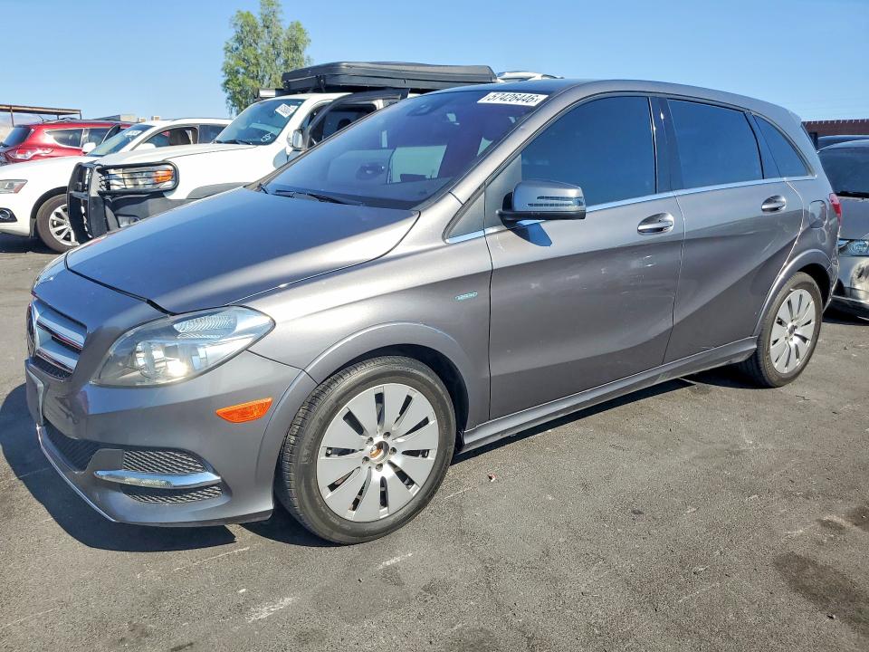 57426446 :رقم المزاد ، WDDVP9AB7HJ016326 vin ، 2017 Mercedes-benz B مزاد بيع