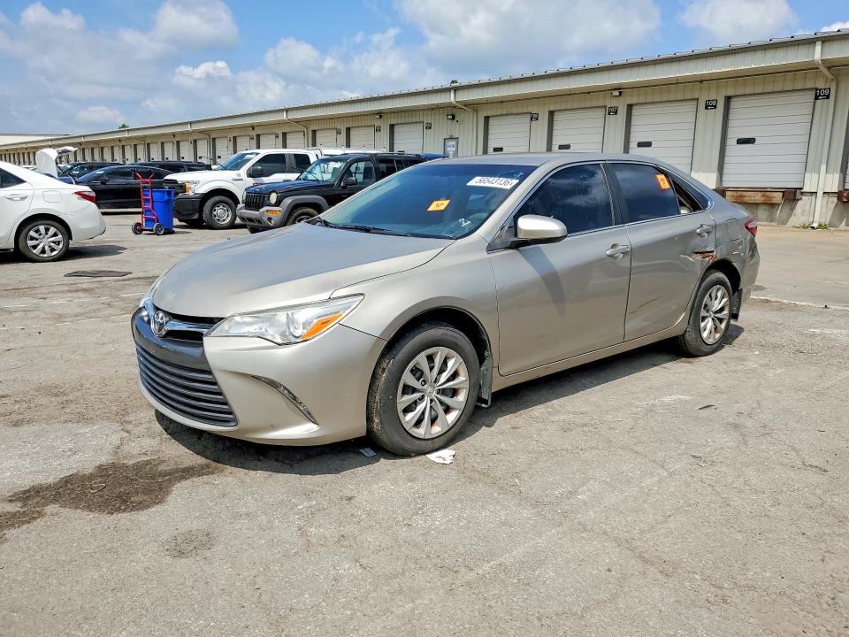 56543136 :رقم المزاد ، 4T4BF1FK7GR572001 vin ، 2016 Toyota Camry مزاد بيع