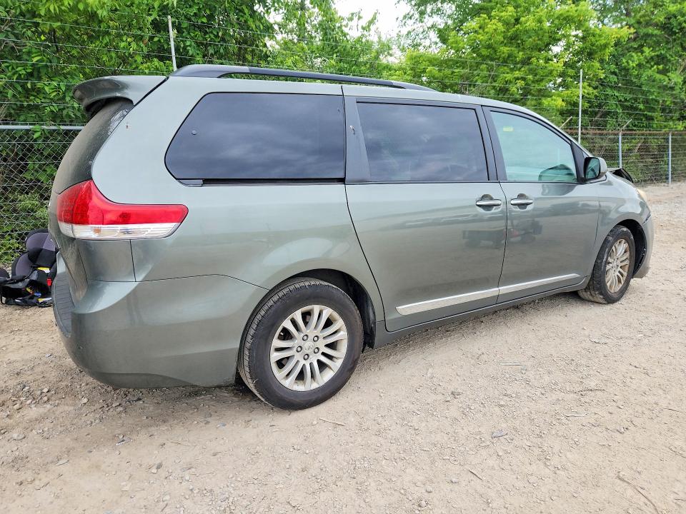 2011 Toyota Sienna მანქანა იყიდება აუქციონზე, vin: 5TDYK3DC3BS048448, აუქციონის ნომერი: 56407366