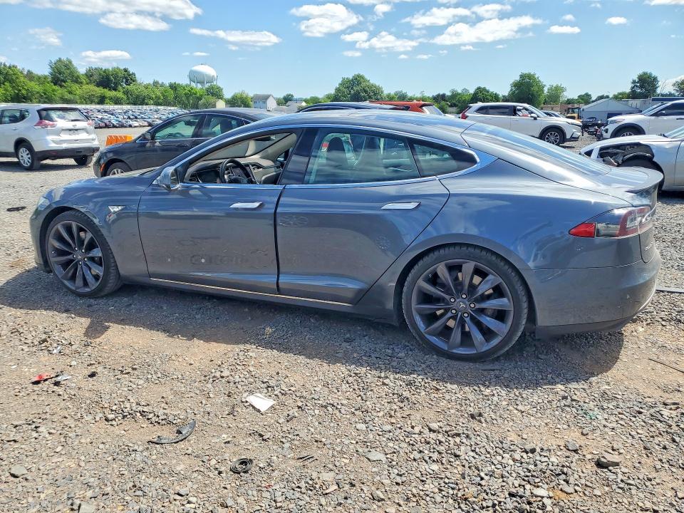 56459136 :رقم المزاد ، 5YJSA1DP6DFP12779 vin ، 2013 Tesla Model S مزاد بيع