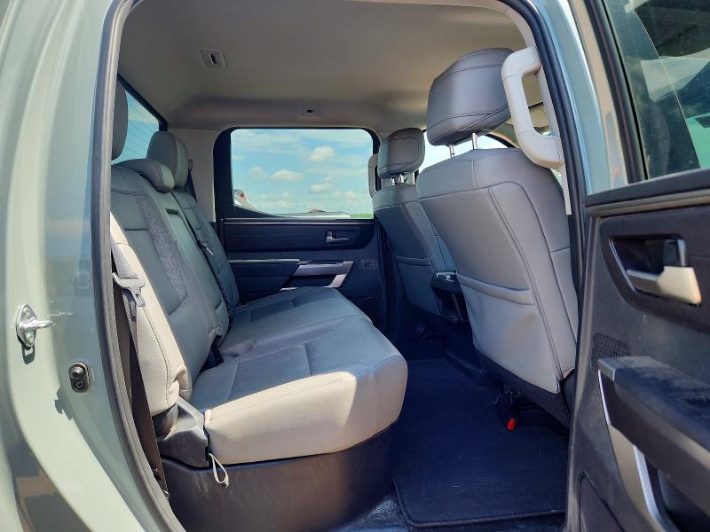 Продажа на аукционе авто 2022 Toyota Tundra, vin: 5TFLA5AB5NX014157, номер лота: 57381666