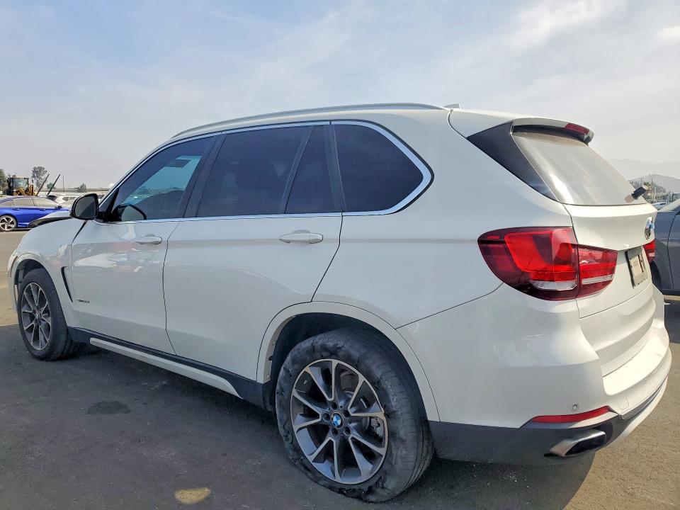 55221346 :رقم المزاد ، 5UXKR2C51J0X07724 vin ، 2018 Bmw X5 مزاد بيع