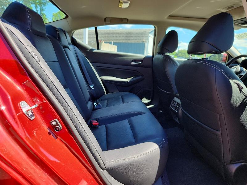 57379746 :رقم المزاد ، 1N4BL4EV3NN423666 vin ، 2022 Nissan Altima مزاد بيع