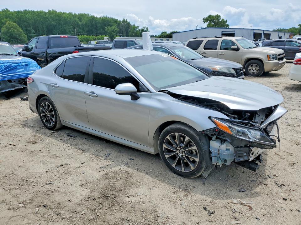 2018 Toyota Camry მანქანა იყიდება აუქციონზე, vin: 4T1B11HK6JU013794, აუქციონის ნომერი: 58780206