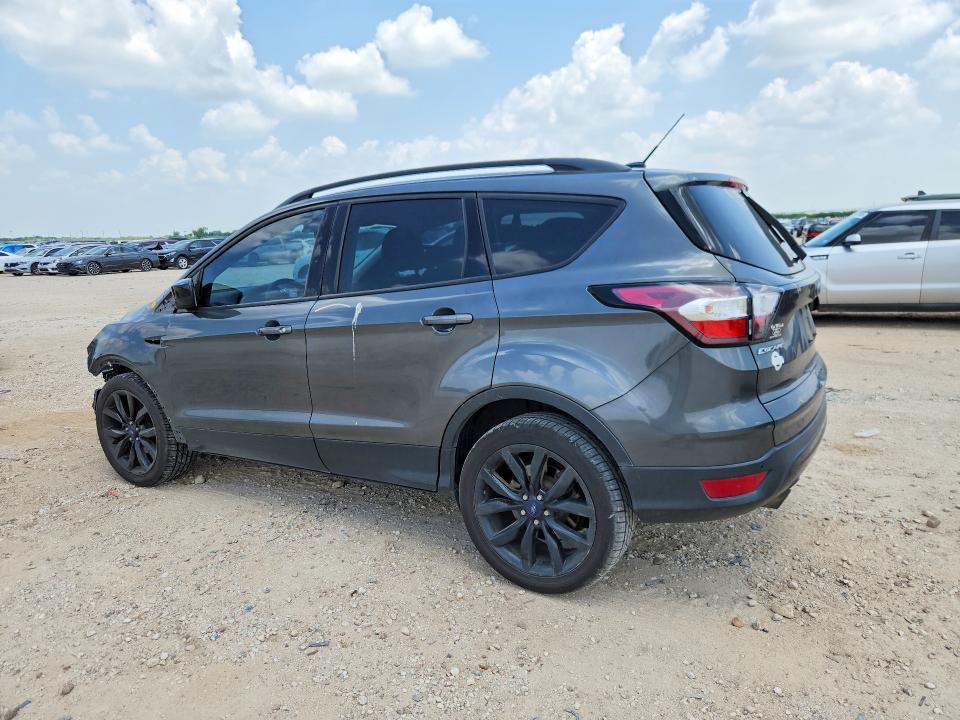 55576396 :رقم المزاد ، 1FMCU0GD5HUA38639 vin ، 2017 Ford Escape مزاد بيع