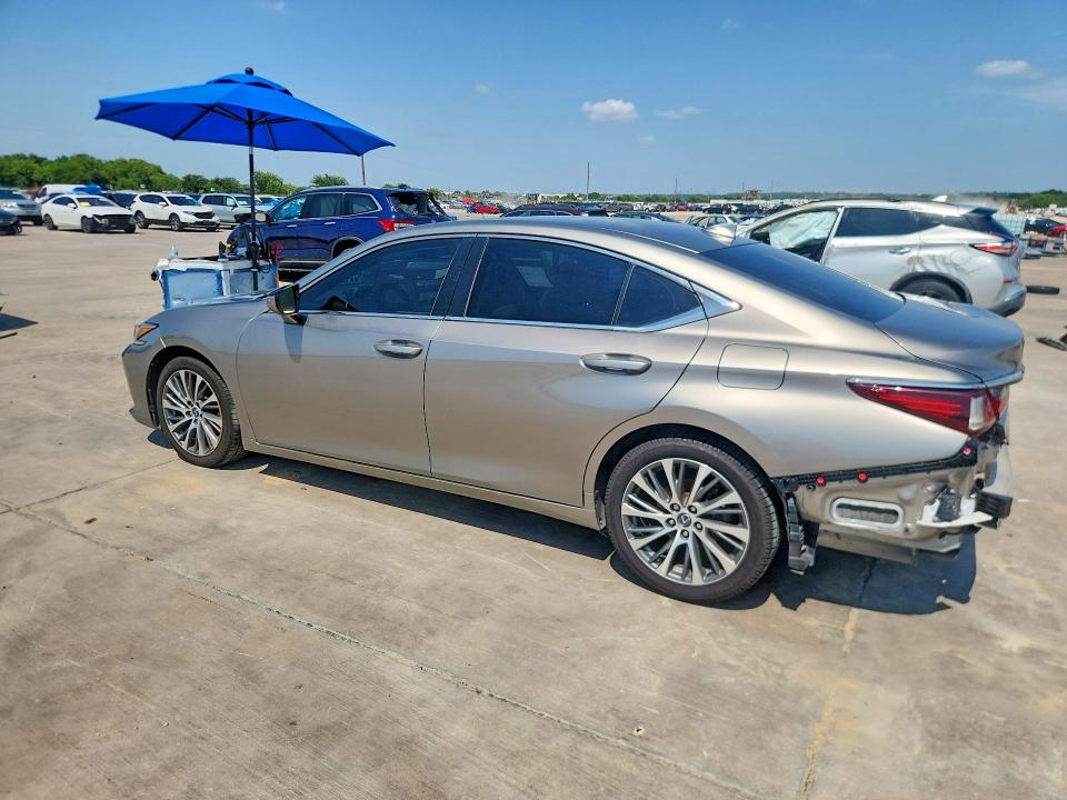 58562136 :رقم المزاد ، 58ABZ1B15KU019167 vin ، 2019 Lexus Es مزاد بيع