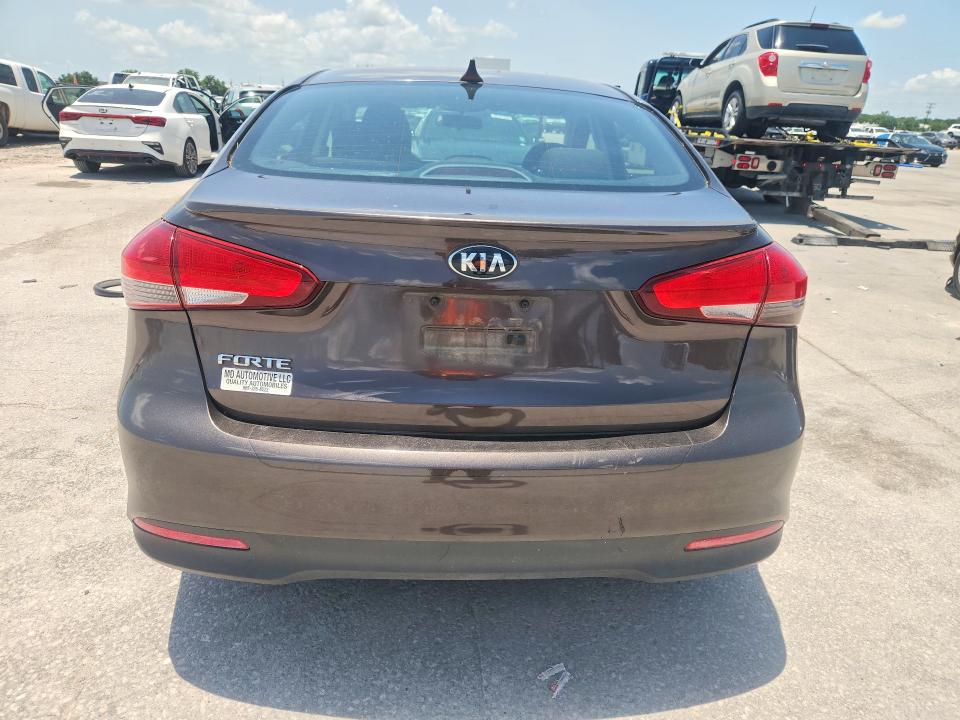 58514446 :رقم المزاد ، 3KPFK4A73JE185998 vin ، 2018 Kia Forte مزاد بيع