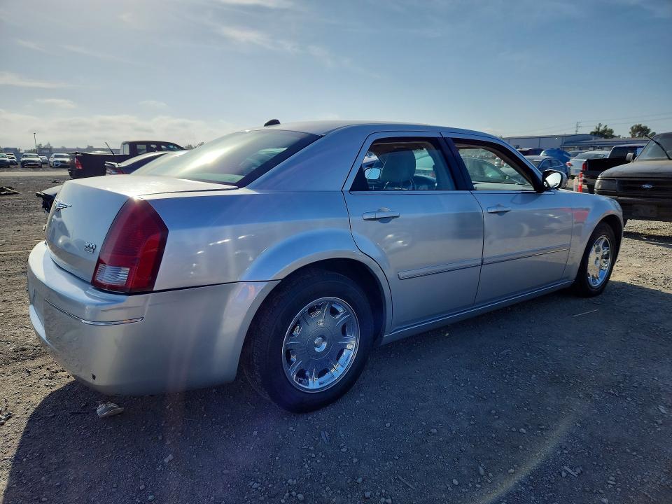 55655346 :رقم المزاد ، 2C3JA53G45H553958 vin ، 2005 Chrysler 300 مزاد بيع