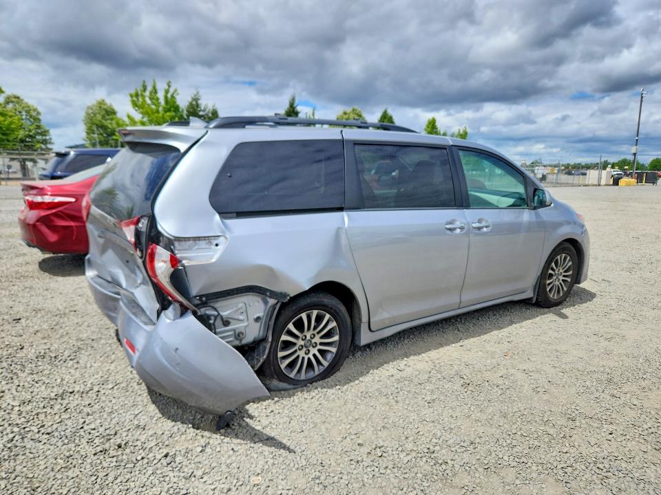 Продажа на аукционе авто 2018 Toyota Sienna, vin: 5TDYZ3DC7JS944665, номер лота: 54873526
